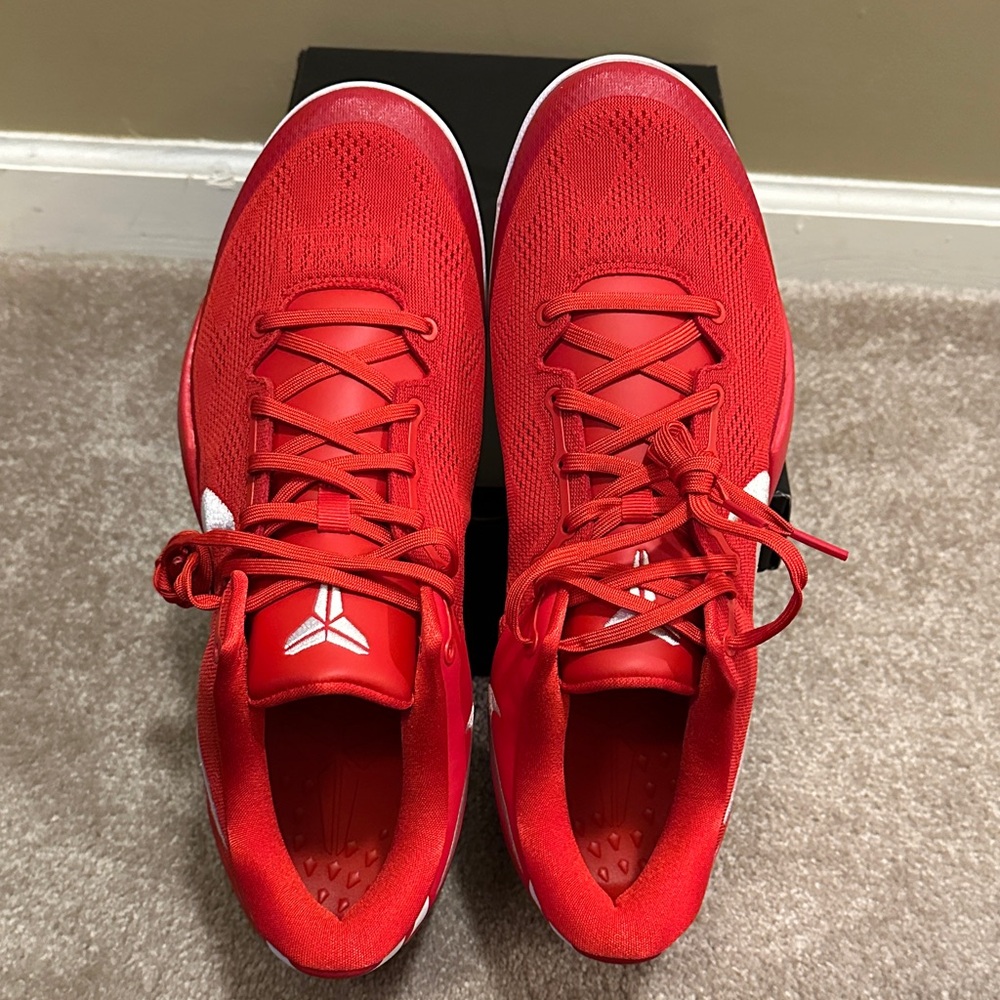Nike Men's Red Athletic Shoes - Picture 6 of 6